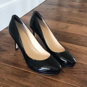 Ivanka Trump patent leather black pumps